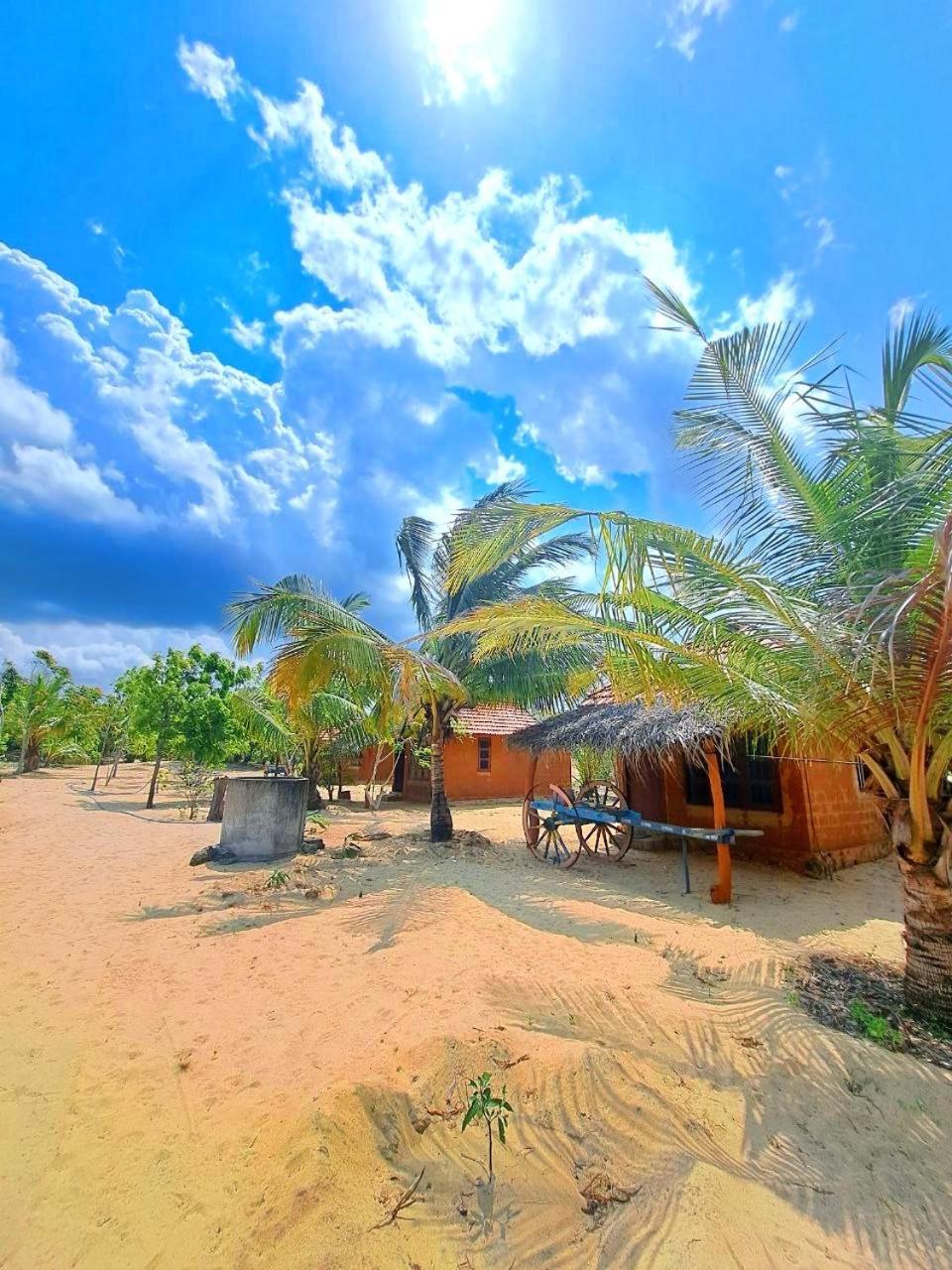 Ganesh Gate Otel Pottuvil Dış mekan fotoğraf